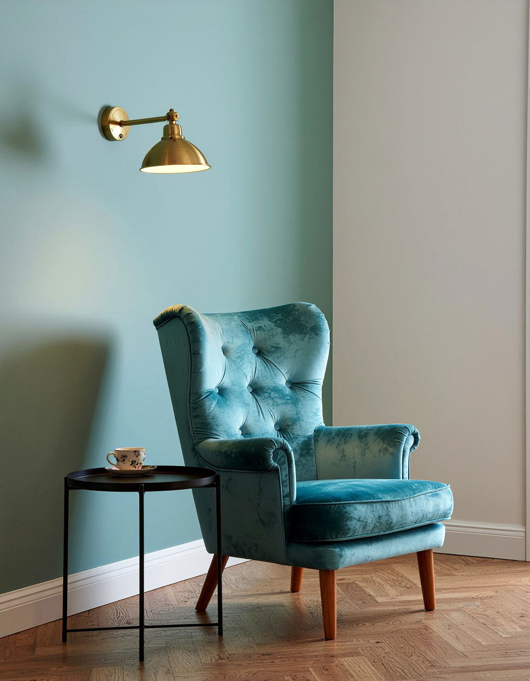 Swing Arm Wall Lamp - 30 living room lighting ideas