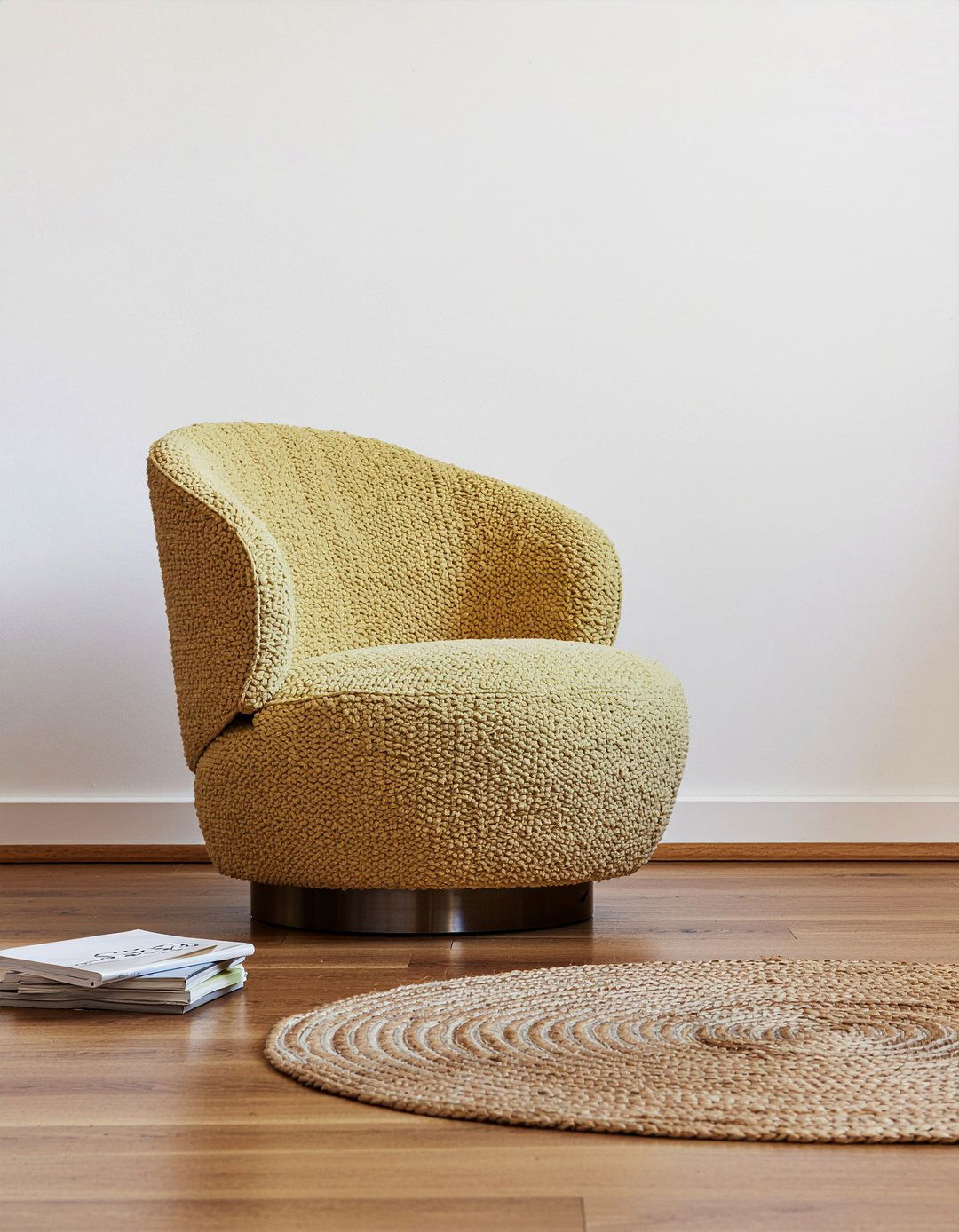 Swivel barrel chair - 30 living room lounge chair ideas