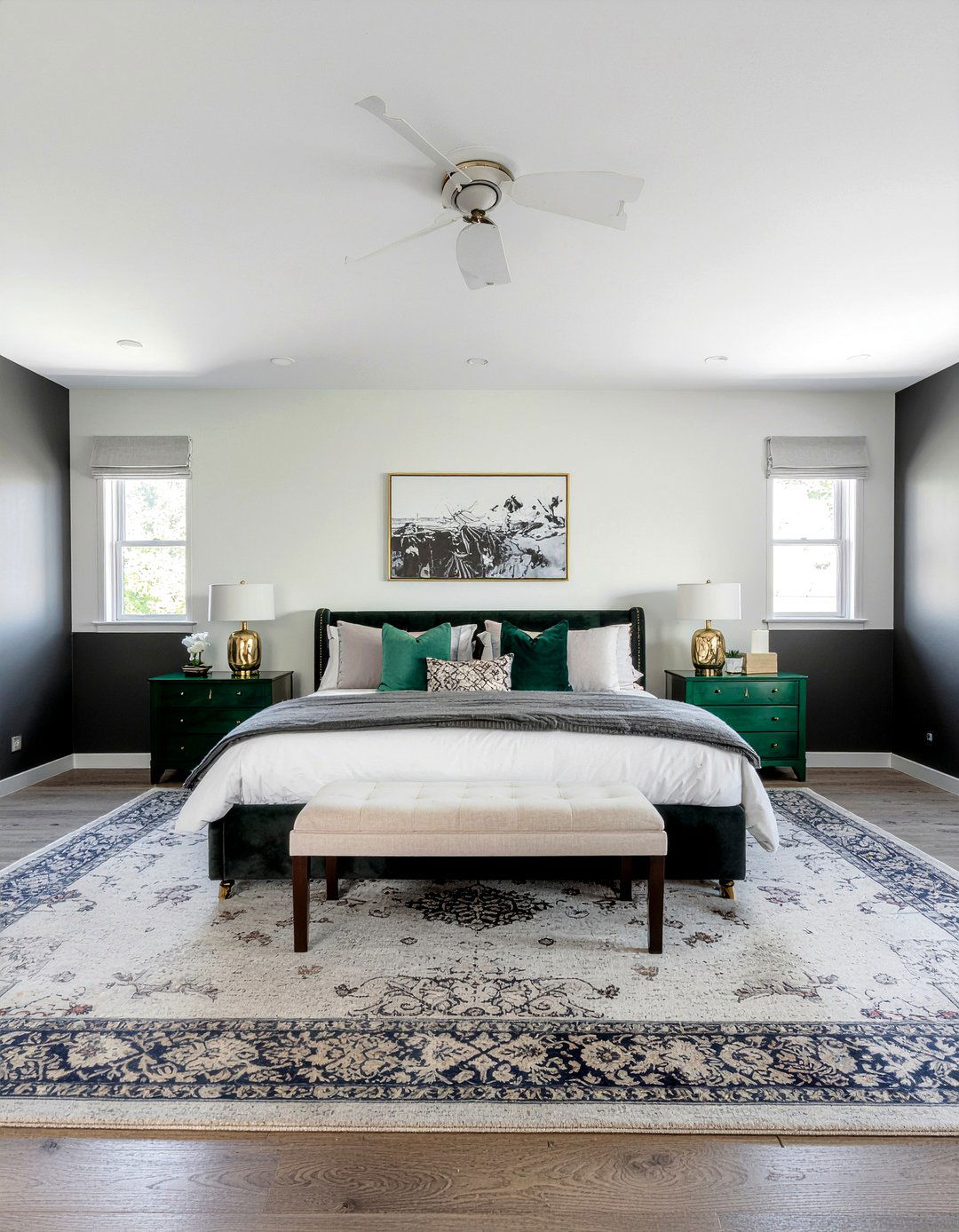 Symmetrical bedroom layout - 30 bedroom layout ideas