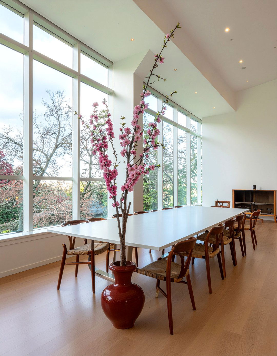 Tall Branches - 30 dining room centerpiece ideas