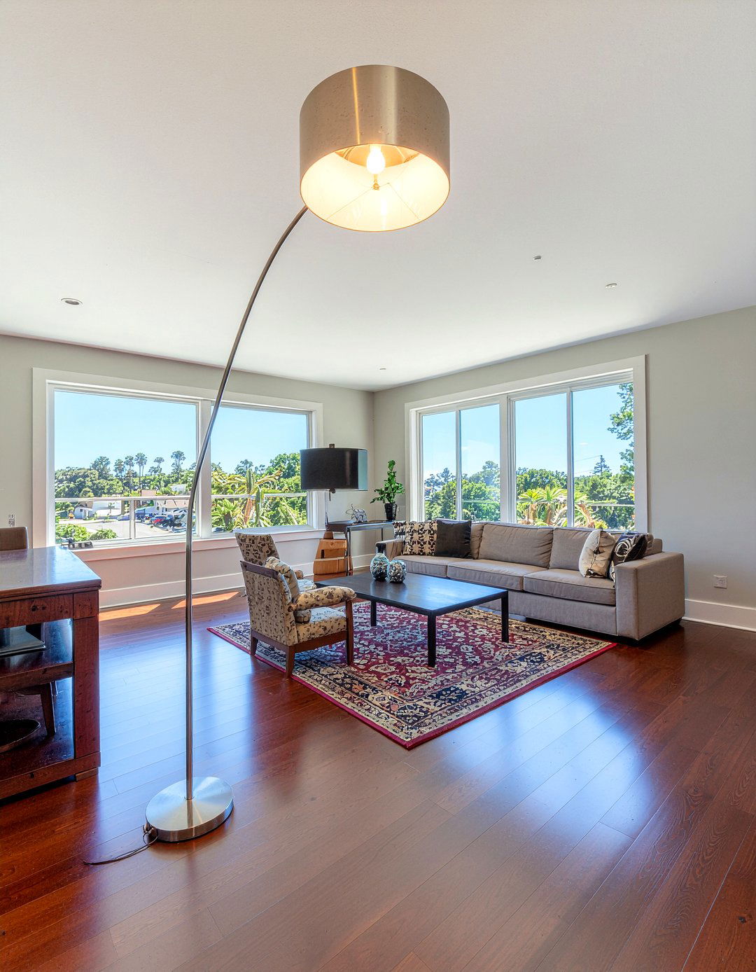 Tall floor lamp - 30 living room floor lamps