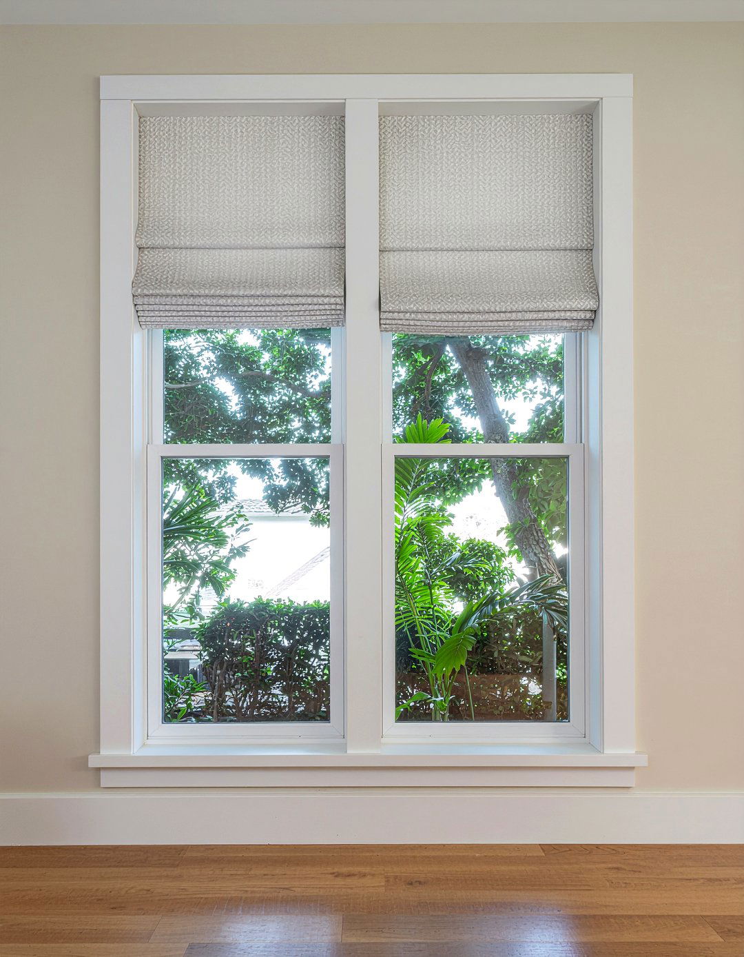 Tall sash window treatments - 30 Georgian living room ideas