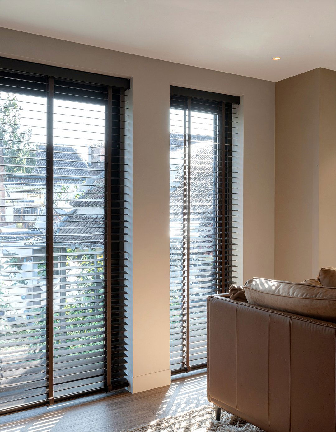 Taupe Venetian Blinds Living Room - 30 living room venetian blinds