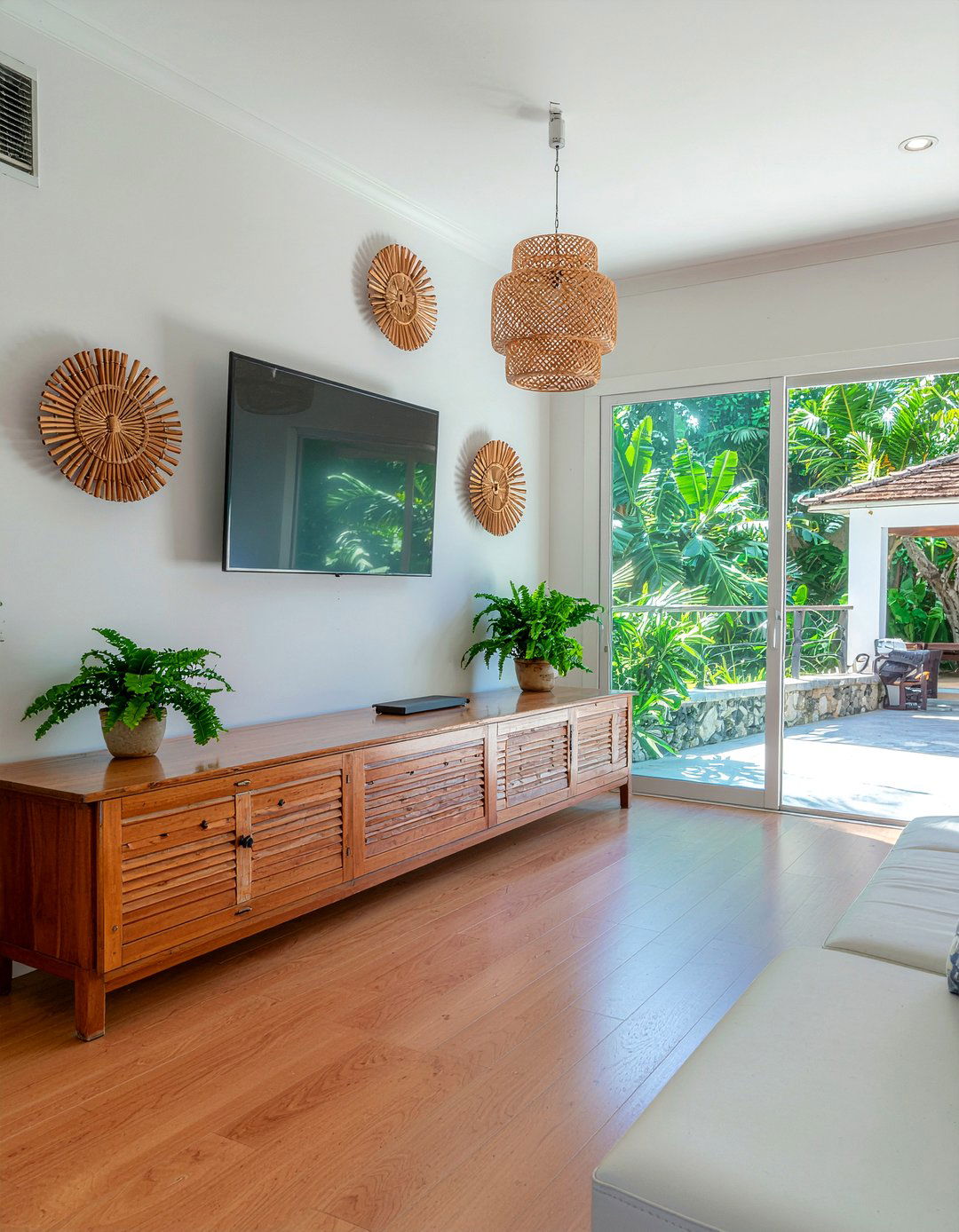 Teak Wood Furniture - 30 tropical living room ideas