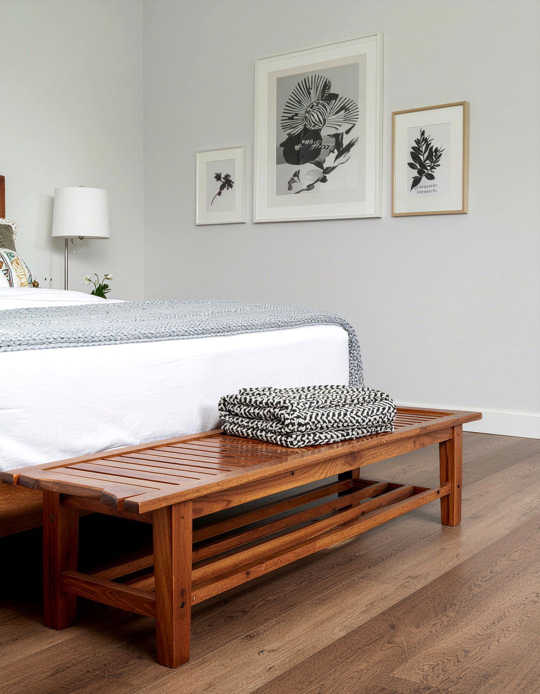 Teak bedroom bench - 30 bedroom teak furniture ideas