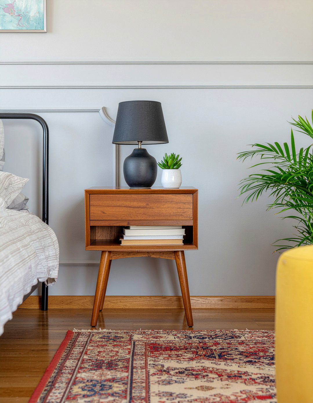 30 Elegant Bedroom Teak Furniture Ideas for a Timeless Look