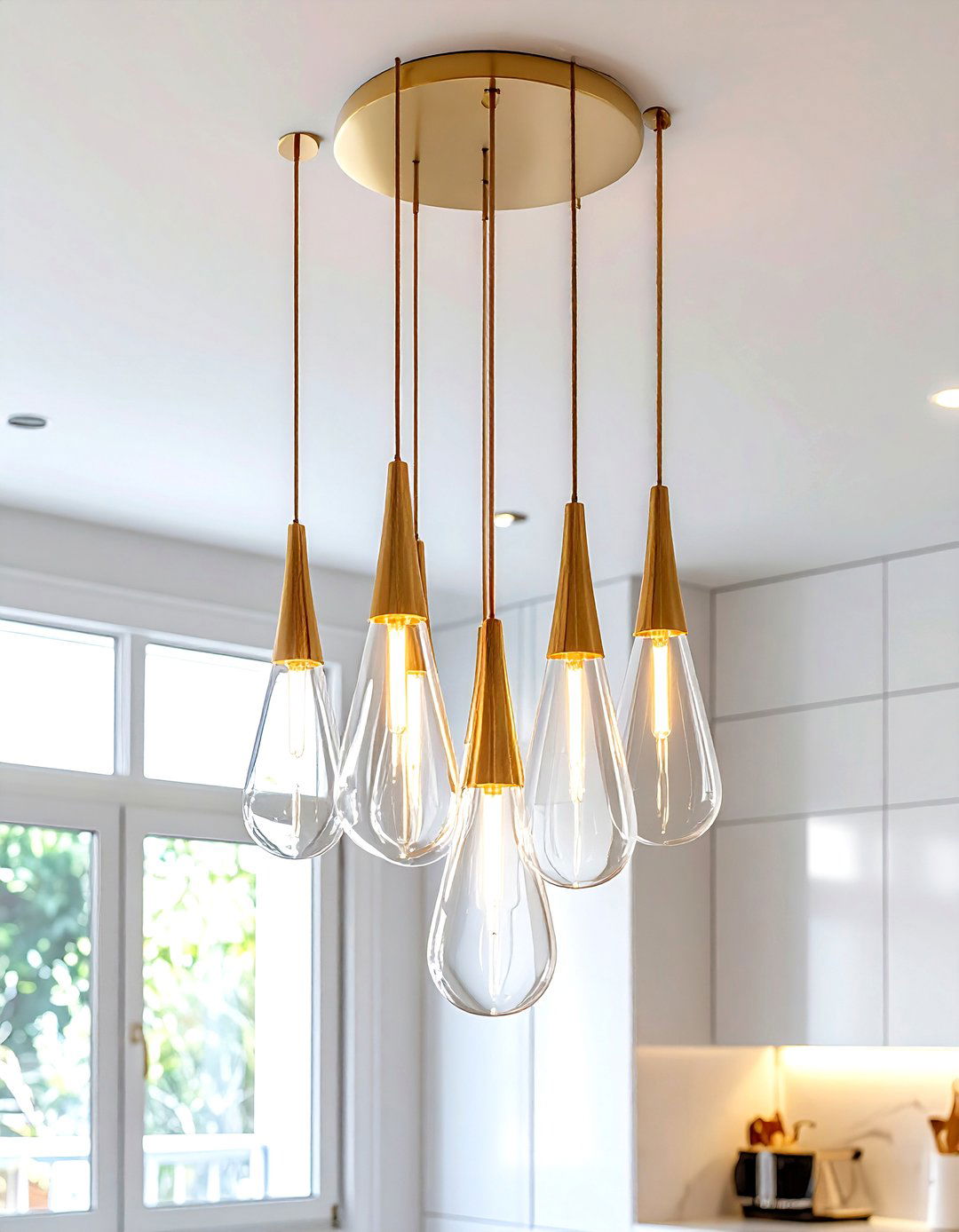 Teardrop cluster light fixture - 30 cluster pendant kitchen ideas