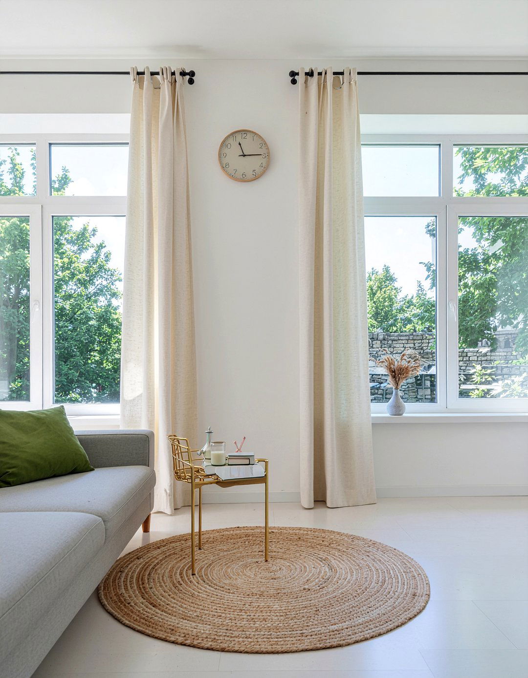 Tension rod curtains - 30 removable living room ideas