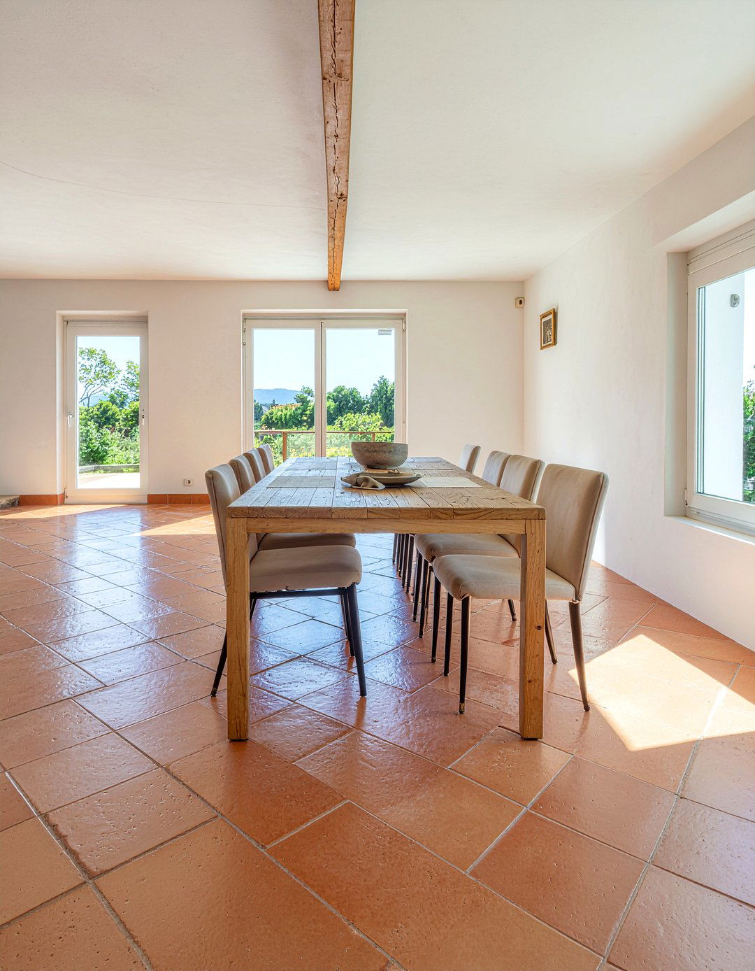 Terracotta Floor Dining Room - 30 Italian dining room ideas