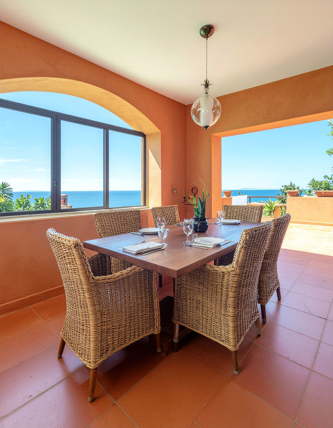 Terracotta Floor Tiles - 30 Mediterranean dining room ideas