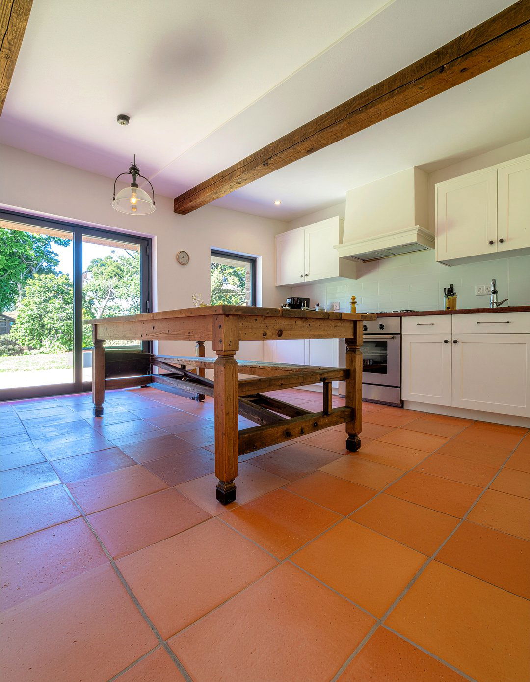 Terracotta Floor Tiles - 30 English cottage kitchen ideas