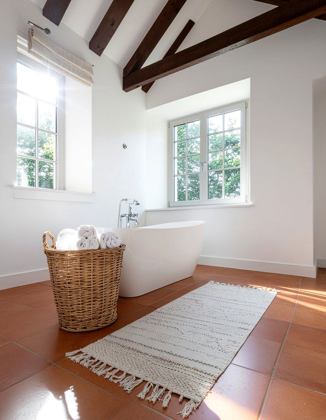 Terracotta floor tile - 30 French bathroom ideas