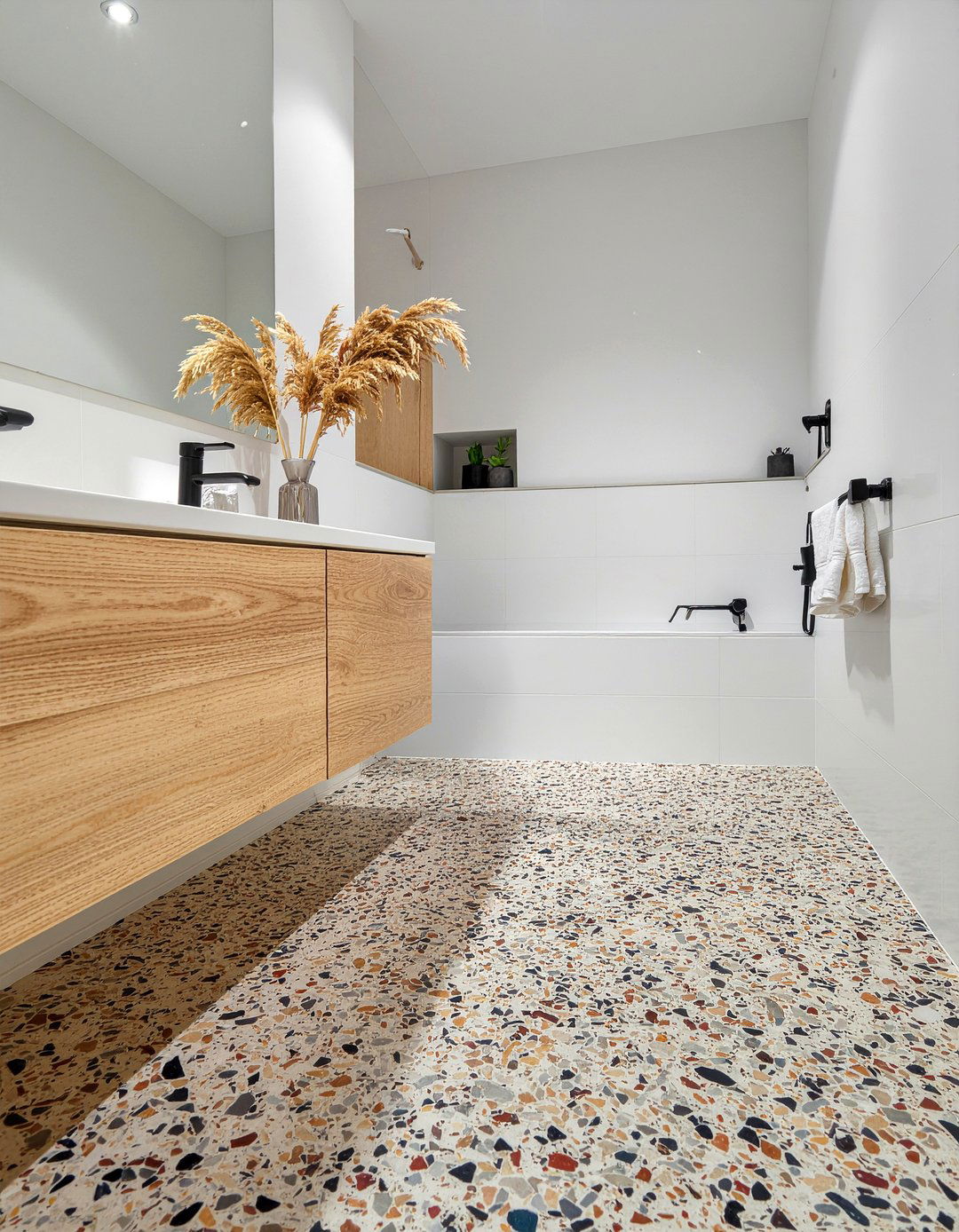 Terrazzo and wood bathroom - 30 bathroom material mixing ideas