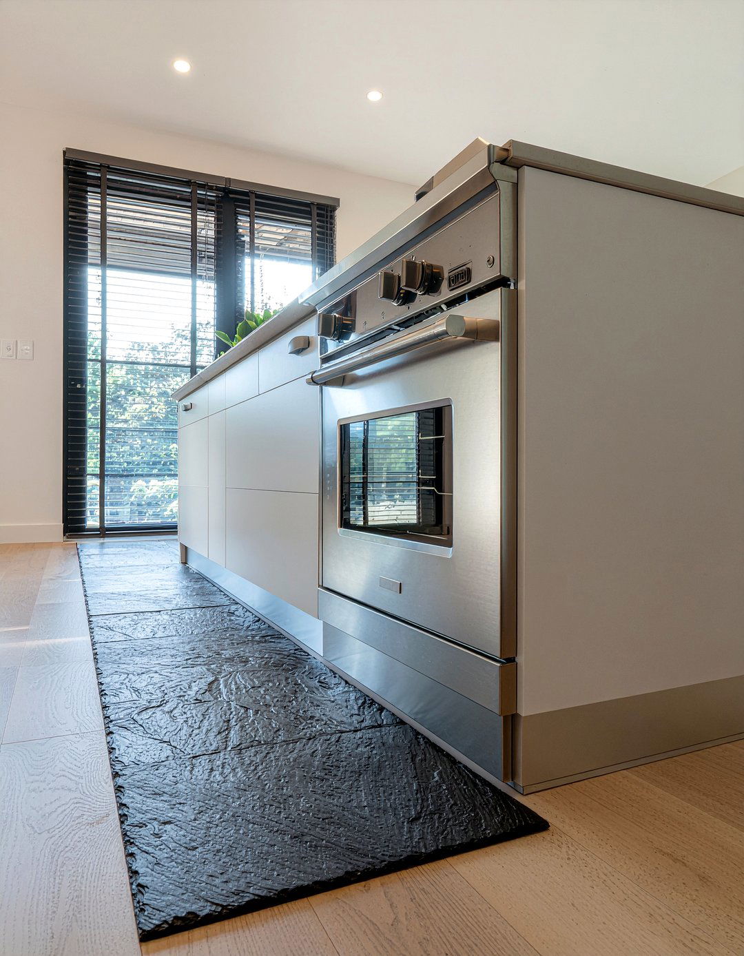 Textured Slate Floor Grip - 30 slate floor kitchen ideas