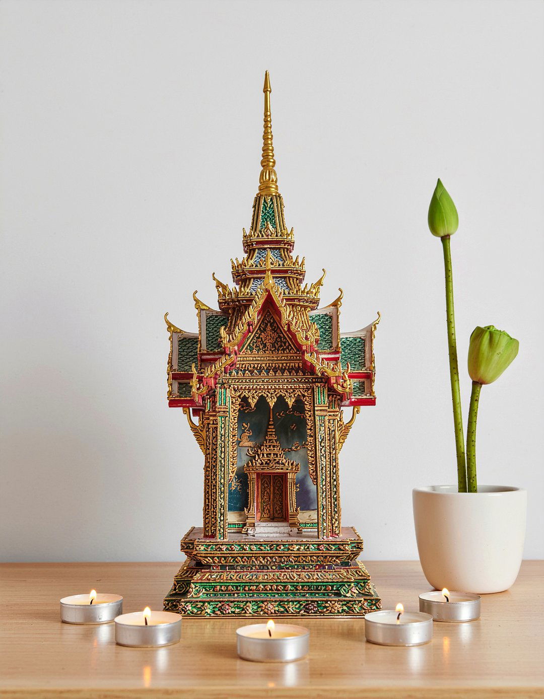 Thai spirit house decor - 30 Thai living room ideas