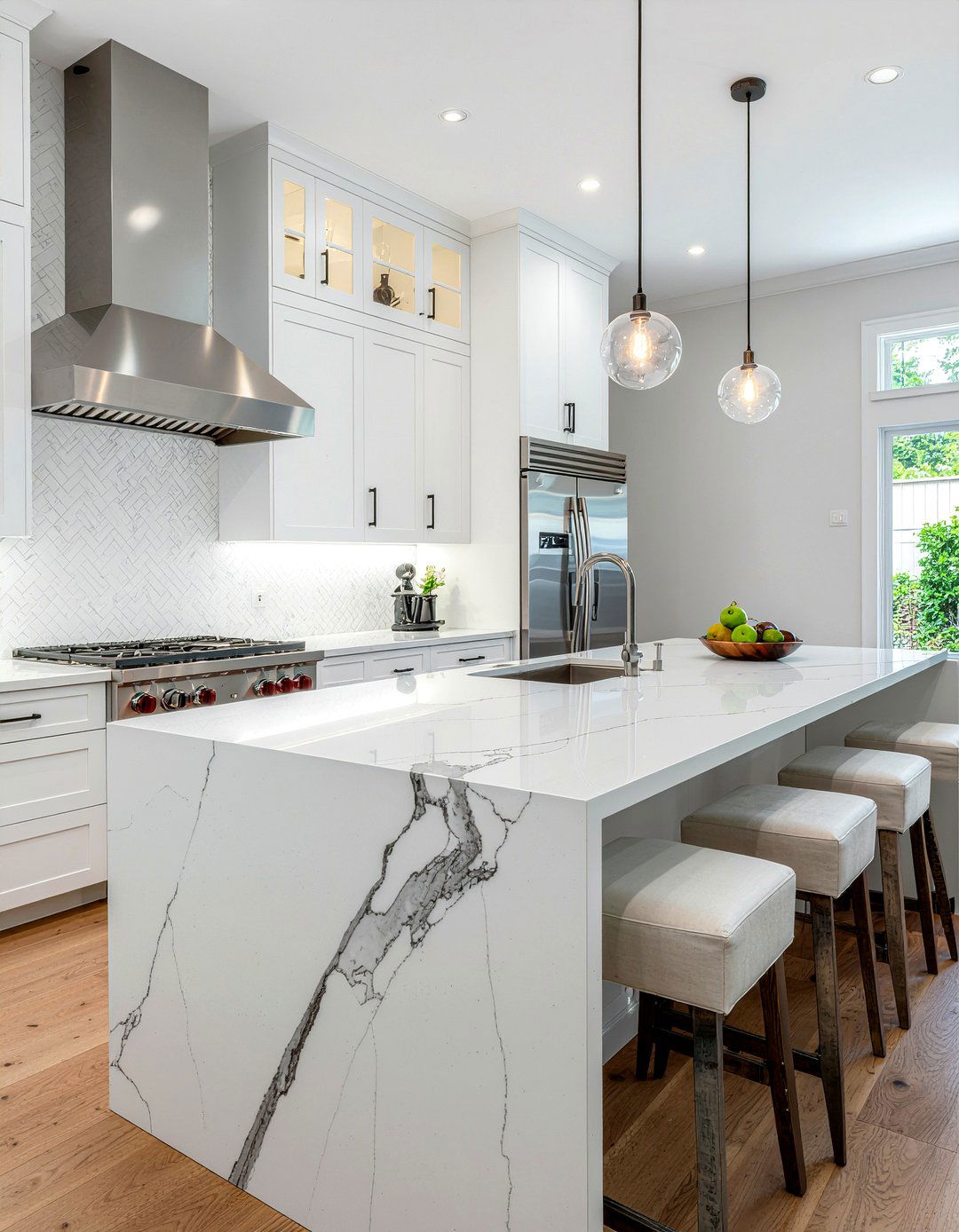 Thick mitered edge quartz - 30 quartz countertop kitchen ideas