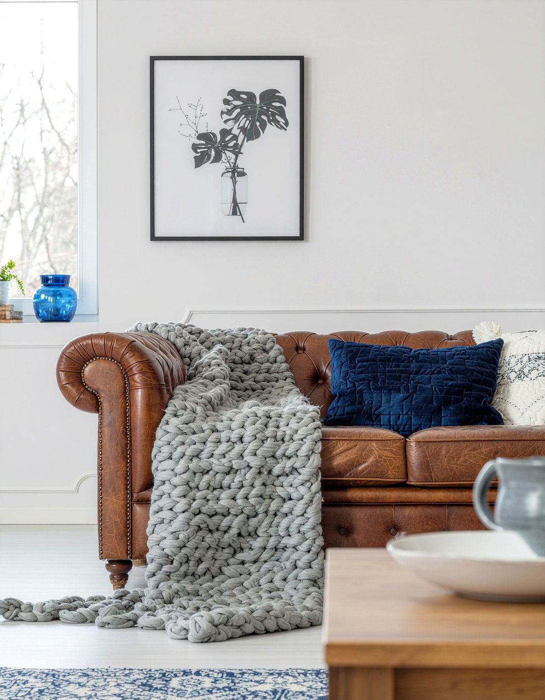 Thrifted Leather Sofa - 30 secondhand living room ideas