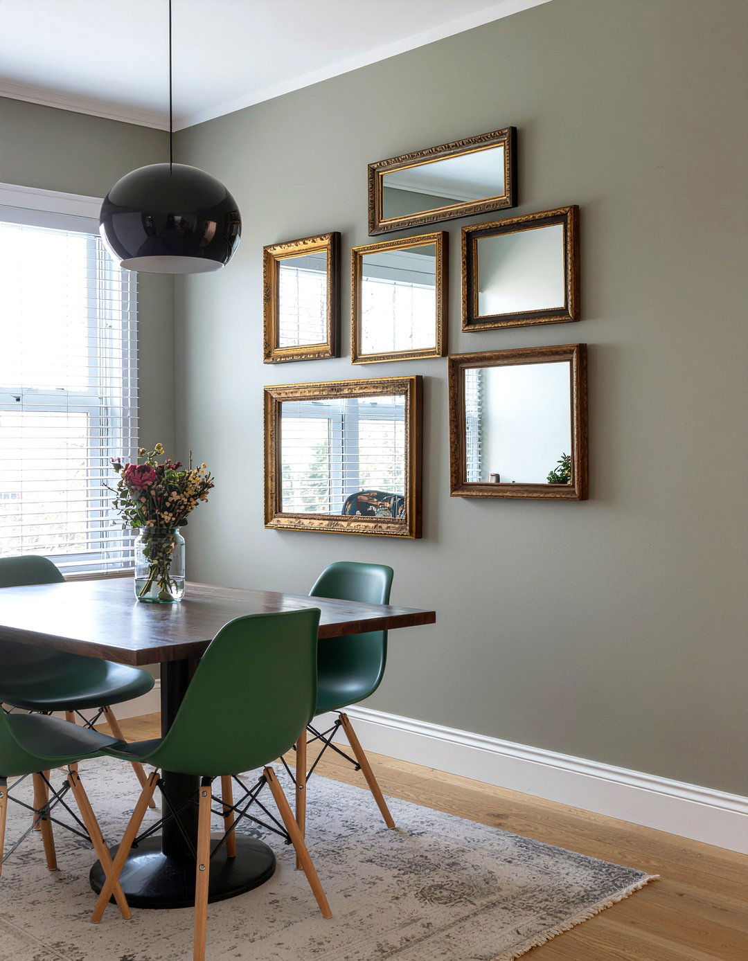 Thrifted Mirror Wall - 30 secondhand dining room ideas