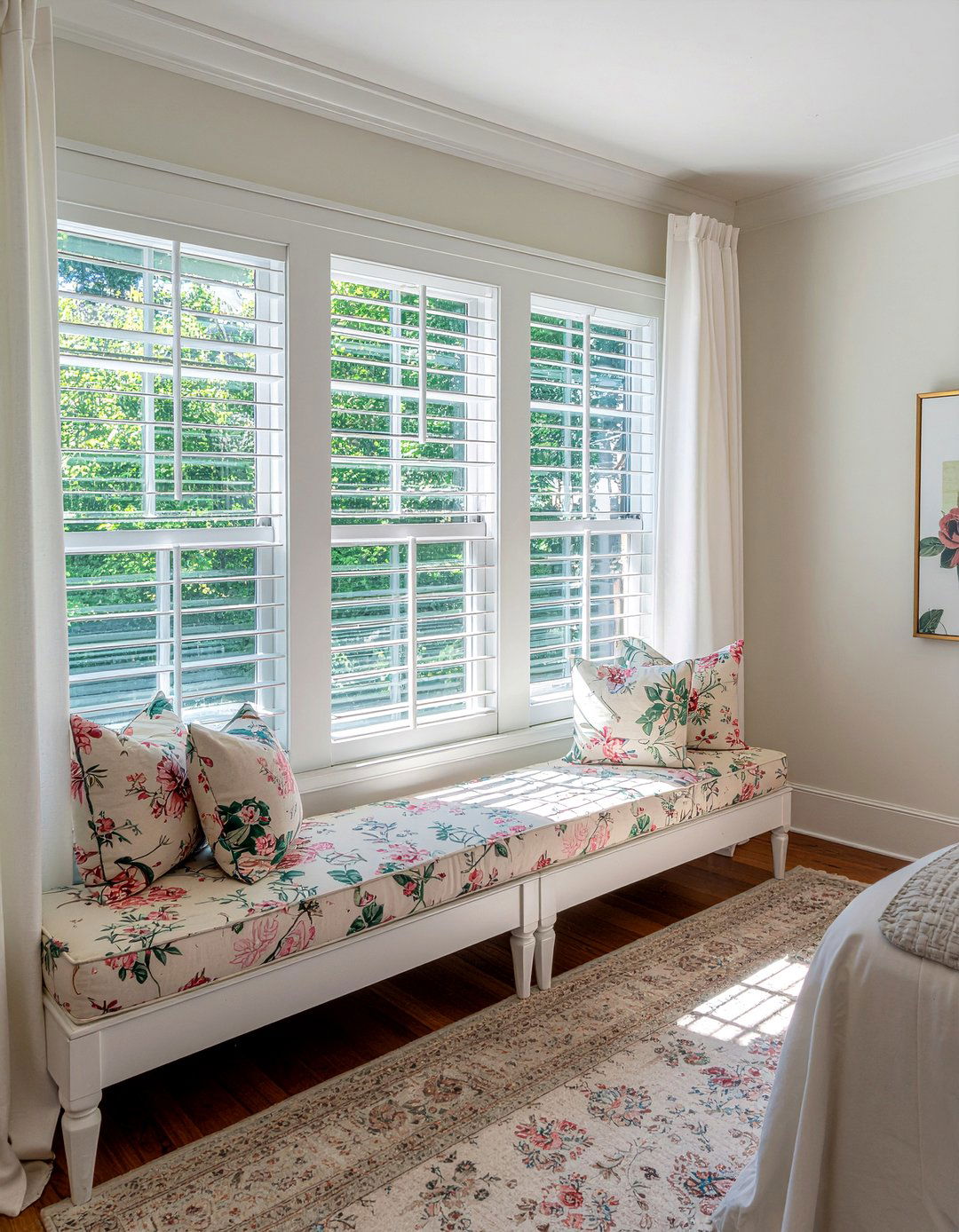 Tier on tier shutters - 30 bedroom plantation shutters