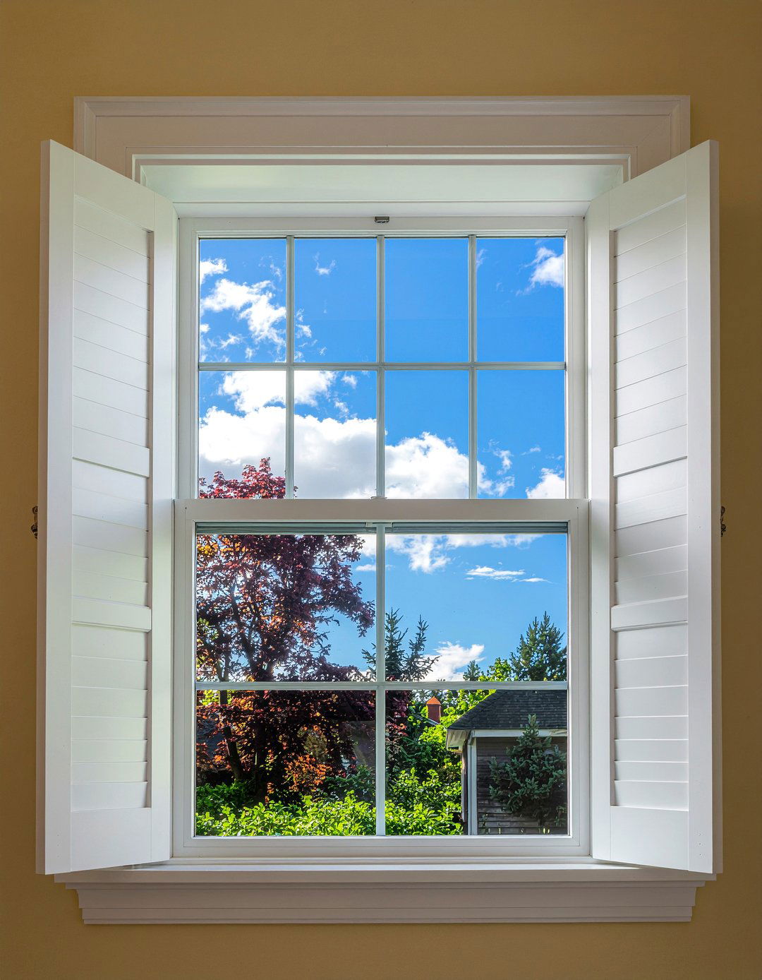 Tier on tier shutters - 30 bathroom shutter ideas