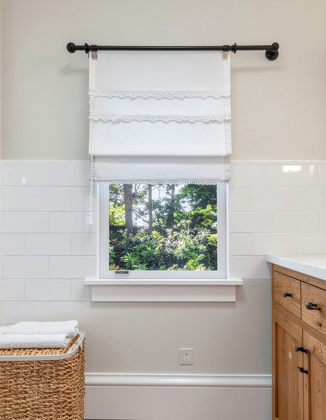 Tiered Cafe Curtain - 30 bathroom textile accent ideas