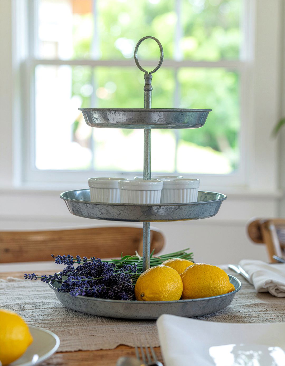 Tiered serving tray - 30 removable dining room decor ideas