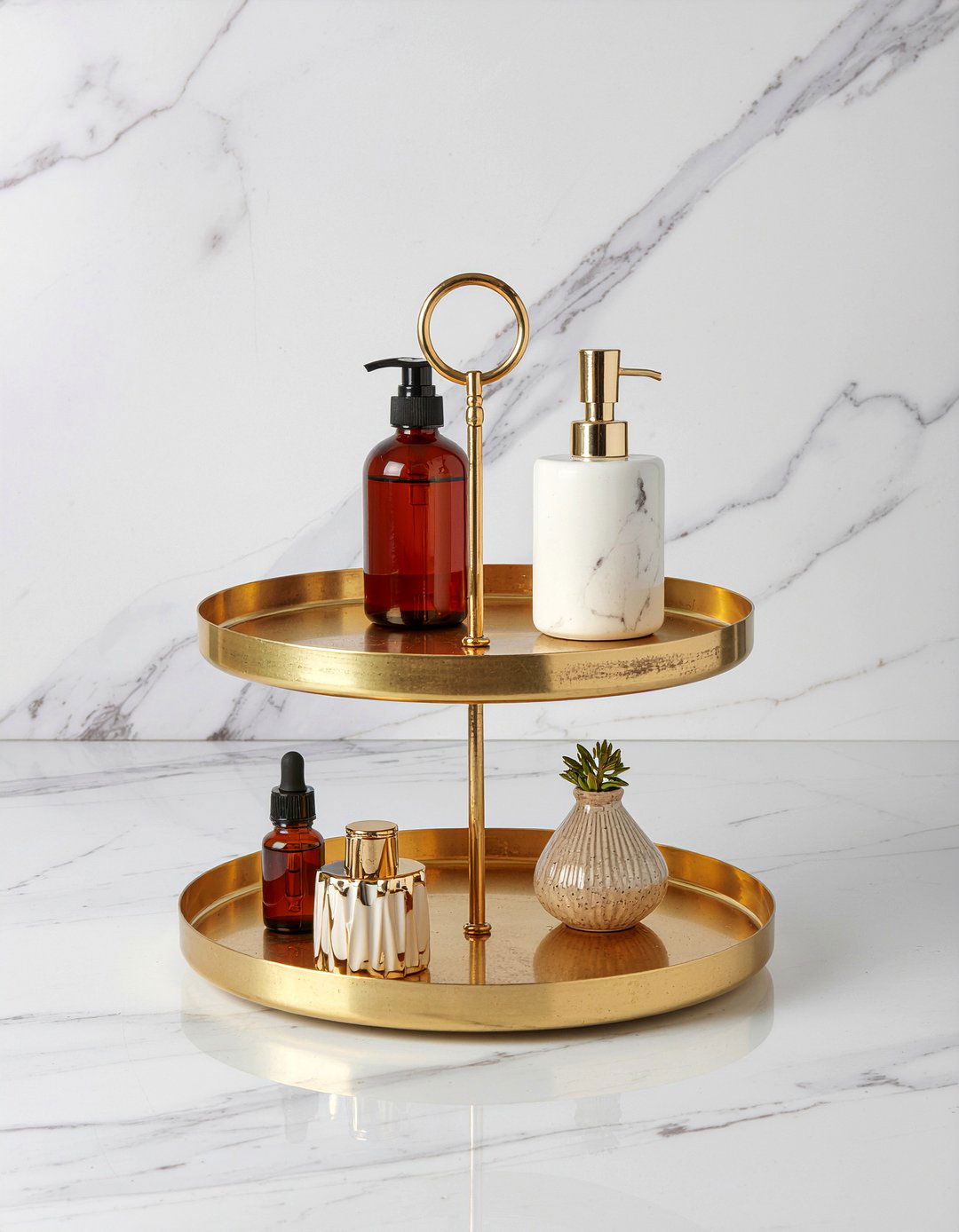 Tiered vanity tray - 30 bathroom layering ideas