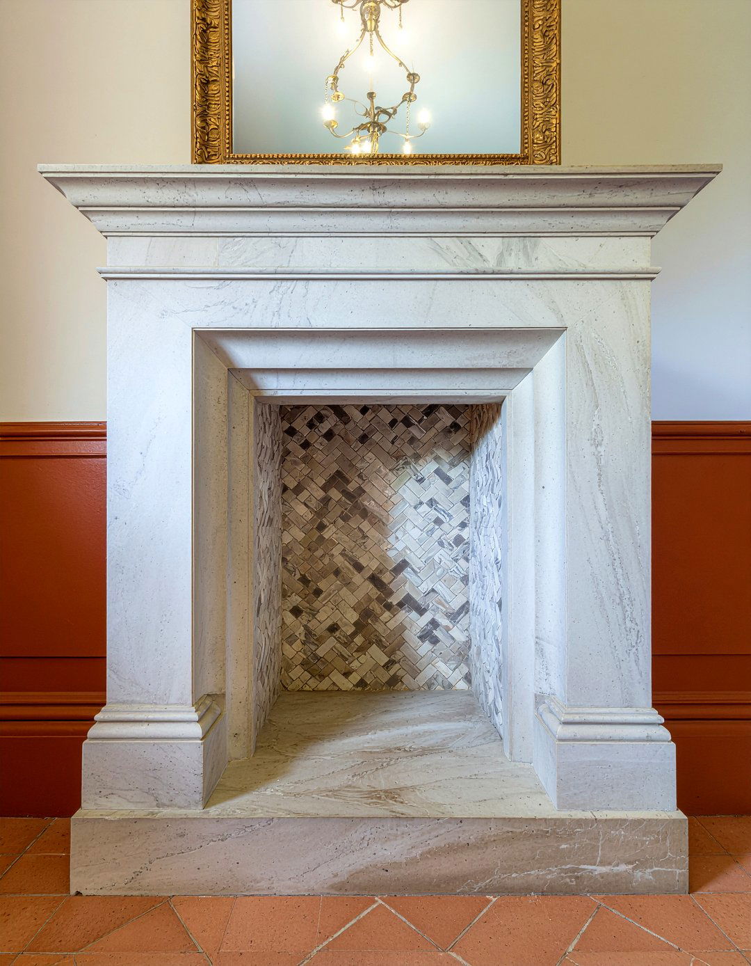 Tiled fireplace hearth - 30 Georgian bathroom ideas