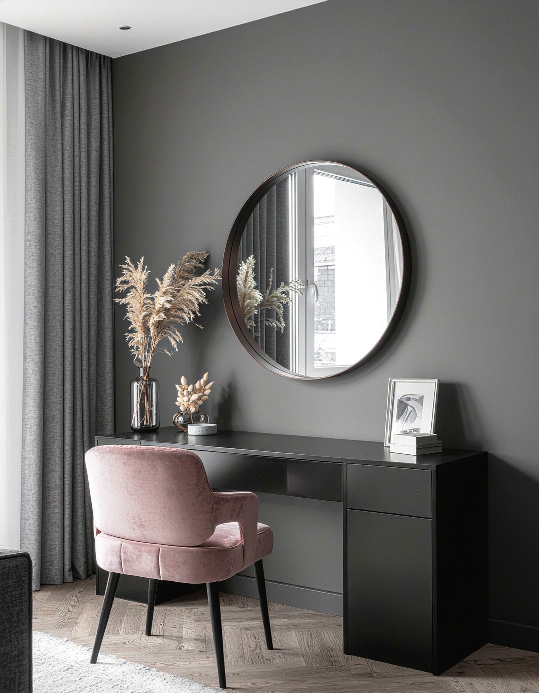 Tinted Round Mirror For Contemporary Dining - 30 round mirror dining room ideas