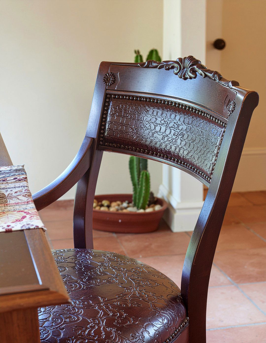 Tooled Leather Chair - 30 Peruvian dining room ideas