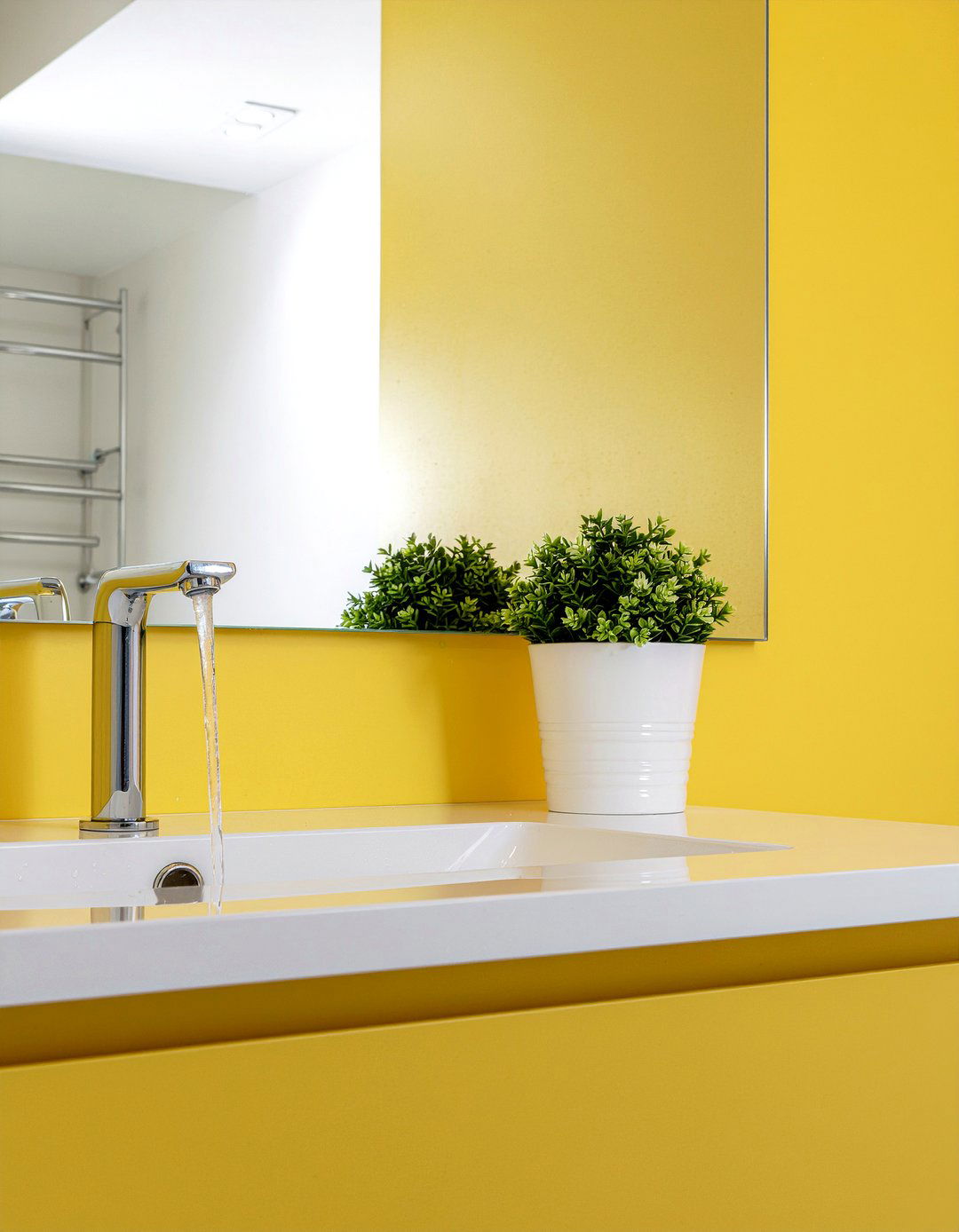 Touchless faucet with battery backup - 30 bathroom electrical ideas