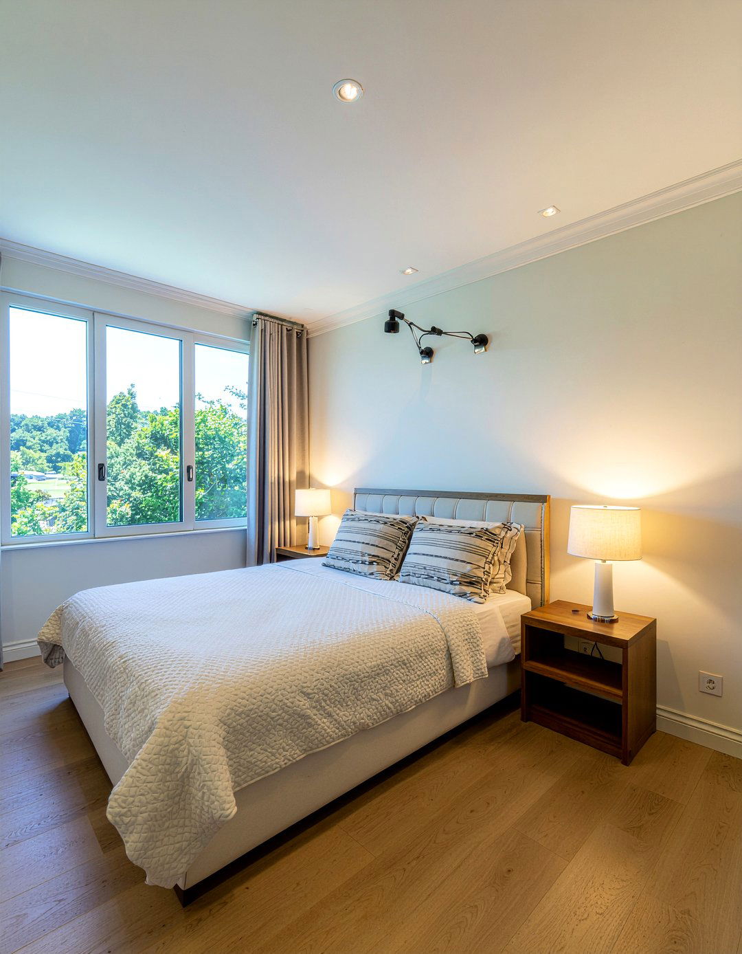 Track lighting for guest bedroom - 30 bedroom track lighting ideas