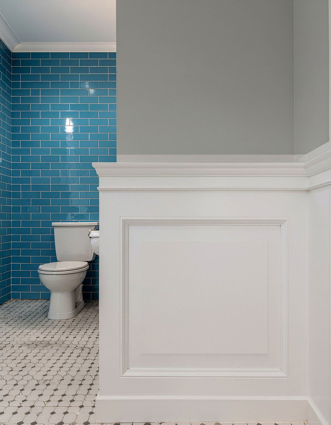 Traditional Bathroom Chair Rail - 30 bathroom millwork ideas