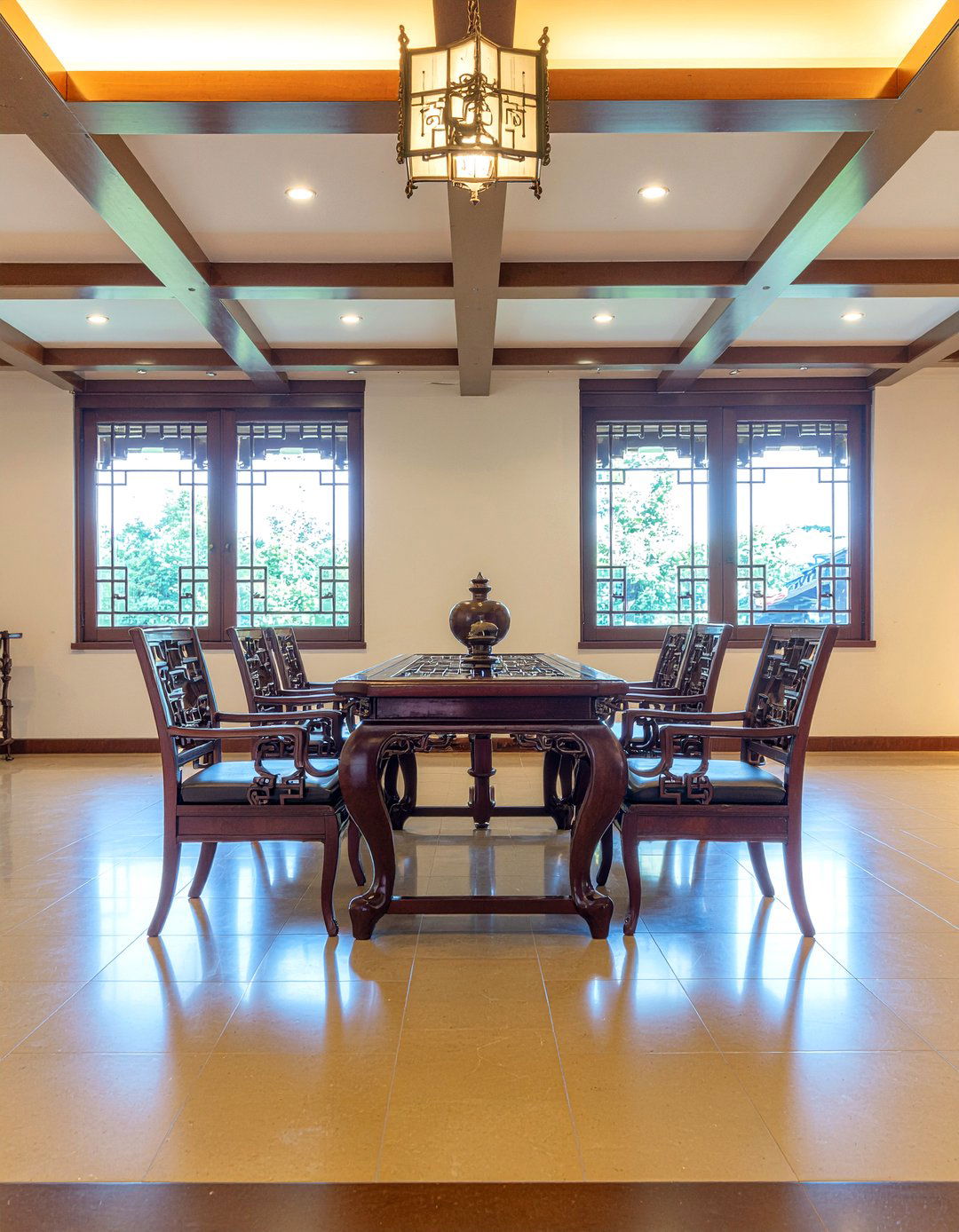 Traditional Chinese furniture - 30 Chinese living room ideas