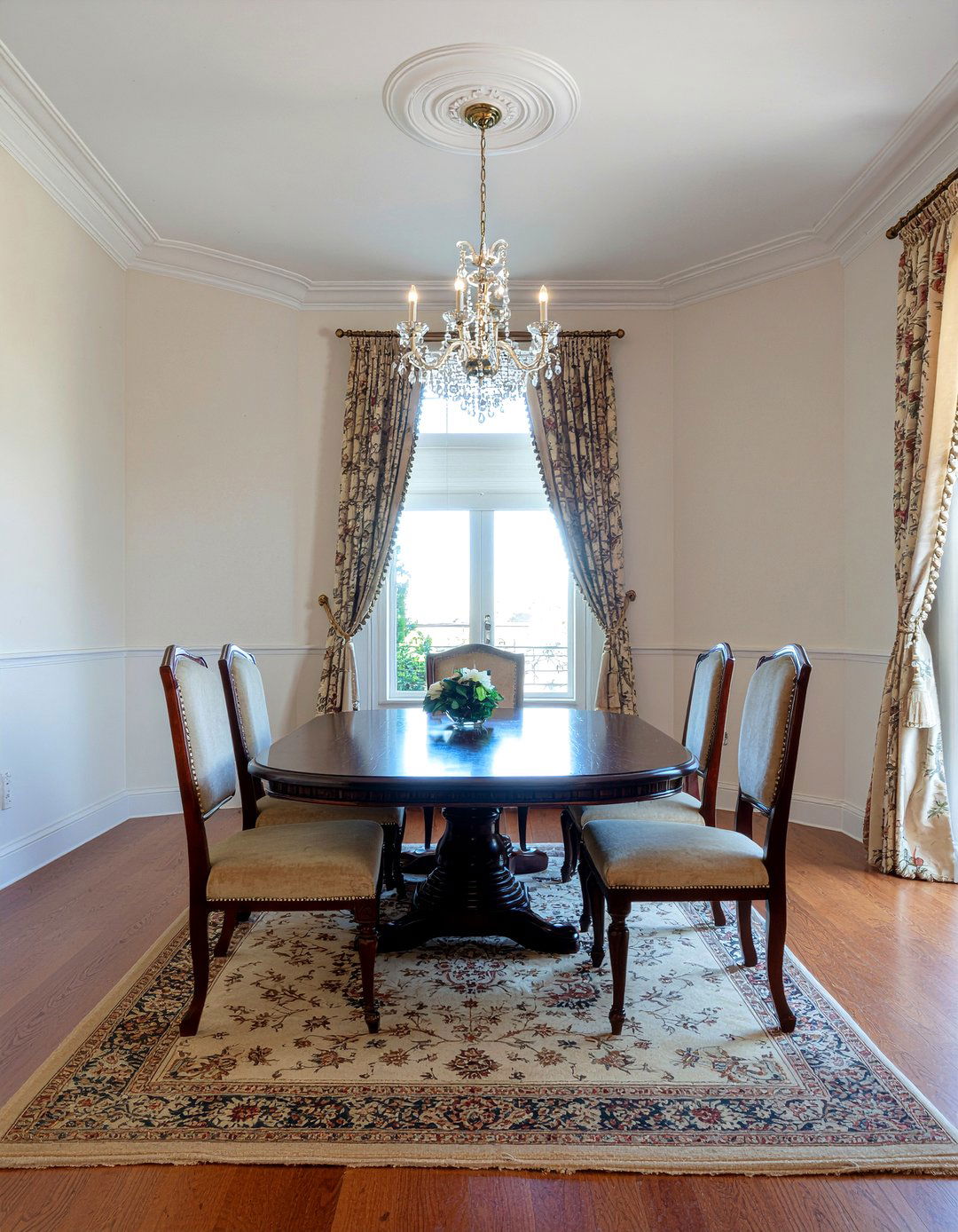 Traditional Dining Room - 30 custom dining room ideas