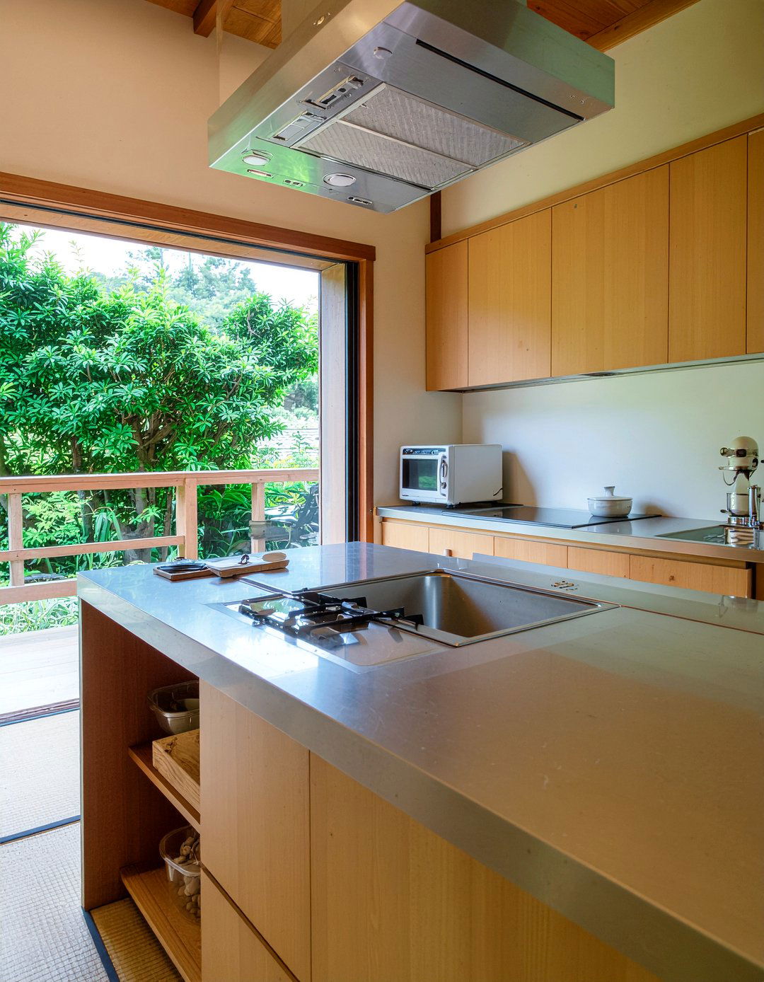 Traditional Japanese kitchen - 30 Asian kitchen ideas