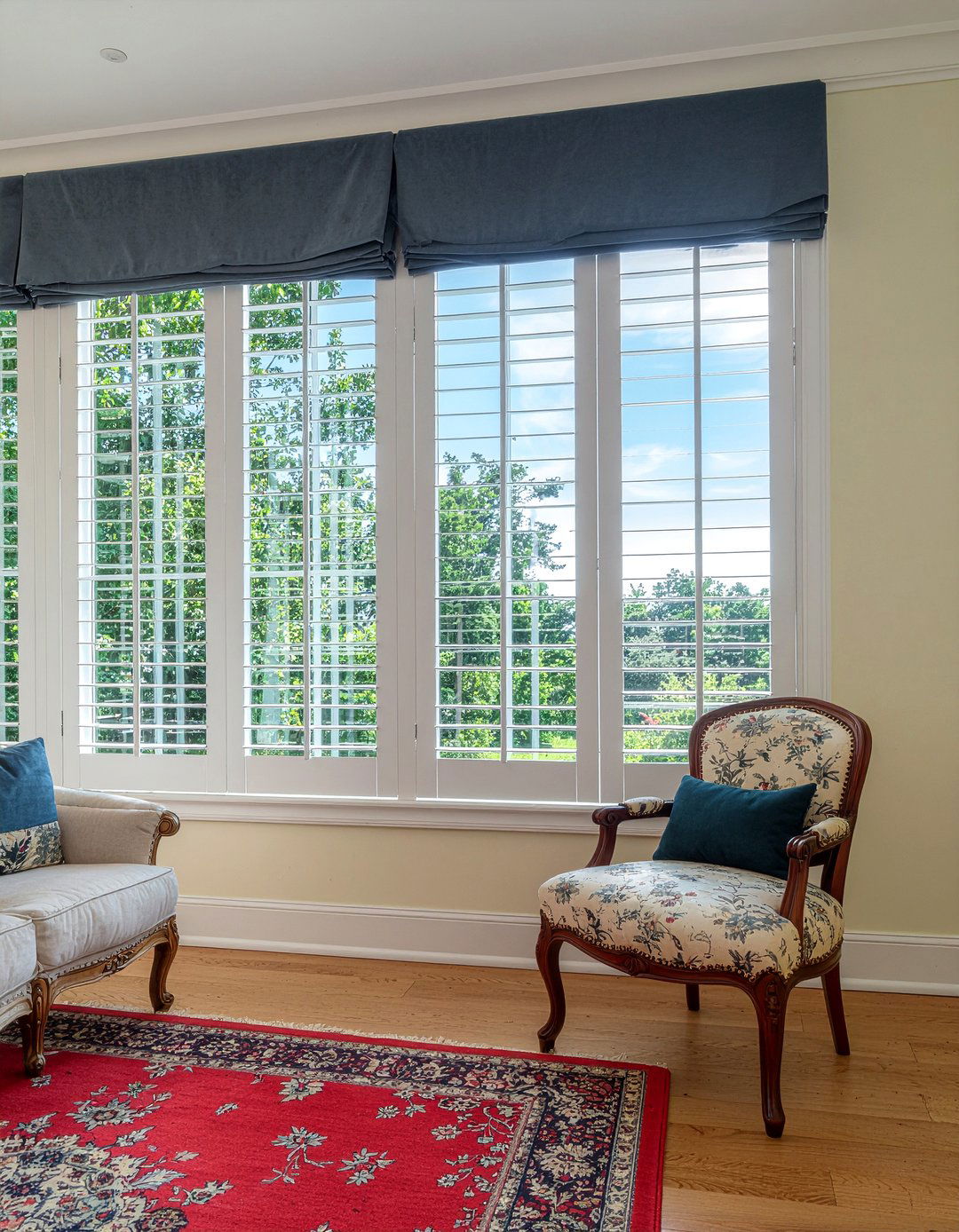 Traditional Plantation Shutters - 30 living room plantation shutters
