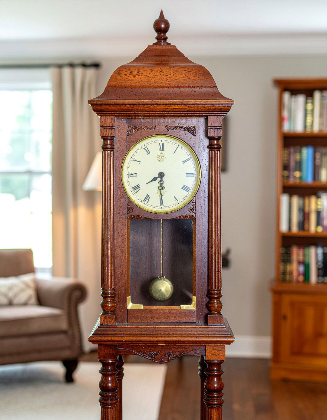 Traditional Schoolhouse Regulator Clock - 30 living room vintage clocks