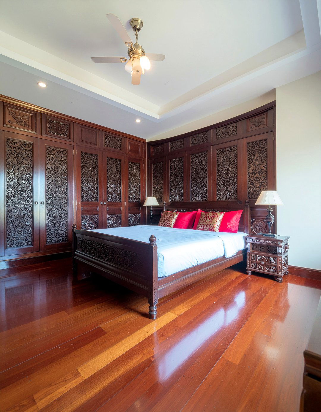 Traditional Teak Wood Bedroom - 30 Thai bedroom ideas