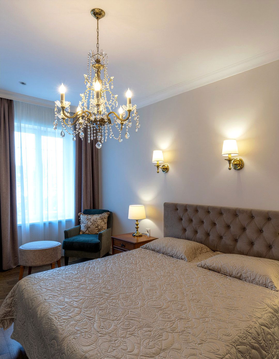 Traditional bedroom lighting fixtures - 30 traditional bedroom ideas