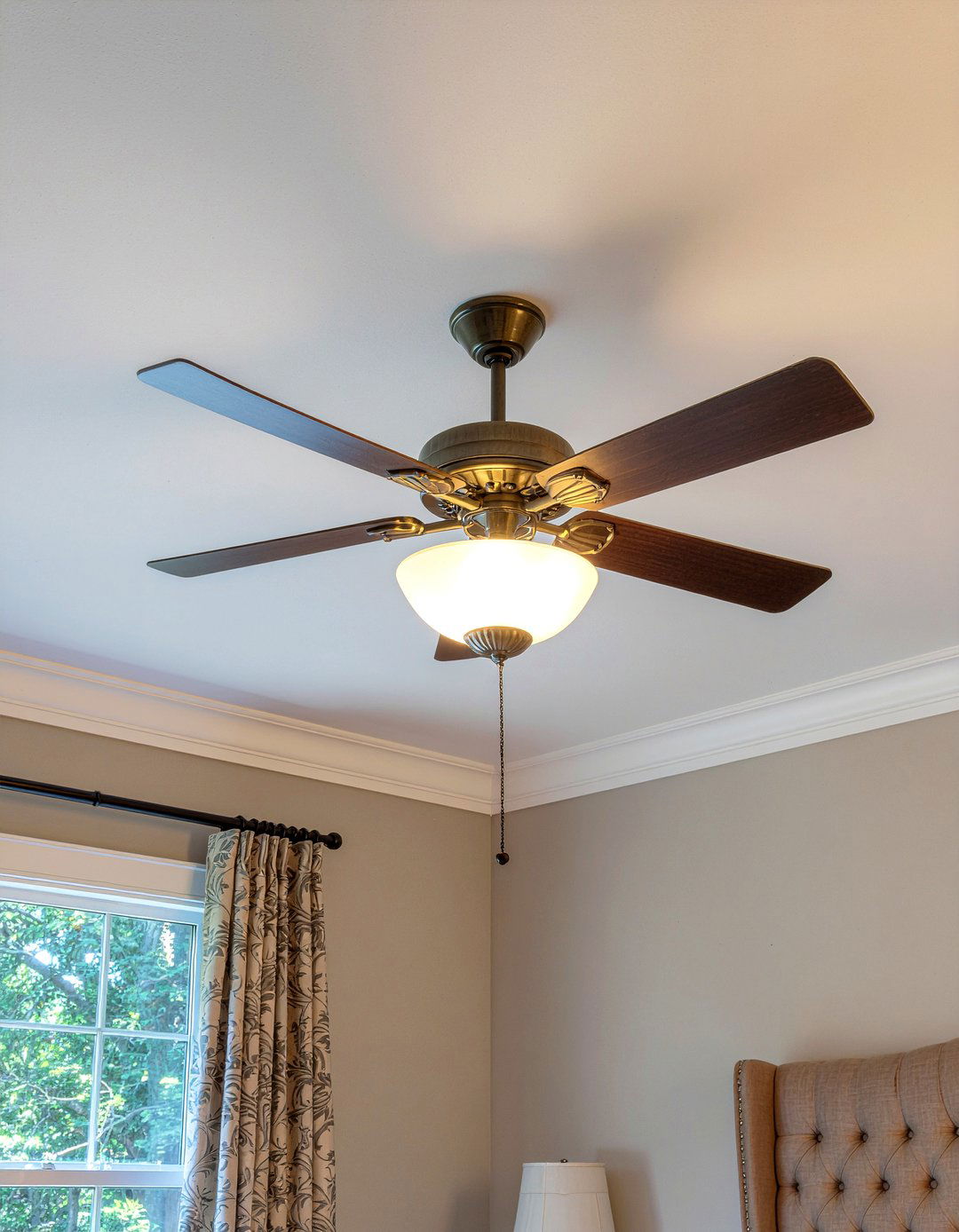 Traditional ceiling fan - 30 bedroom ceiling fans