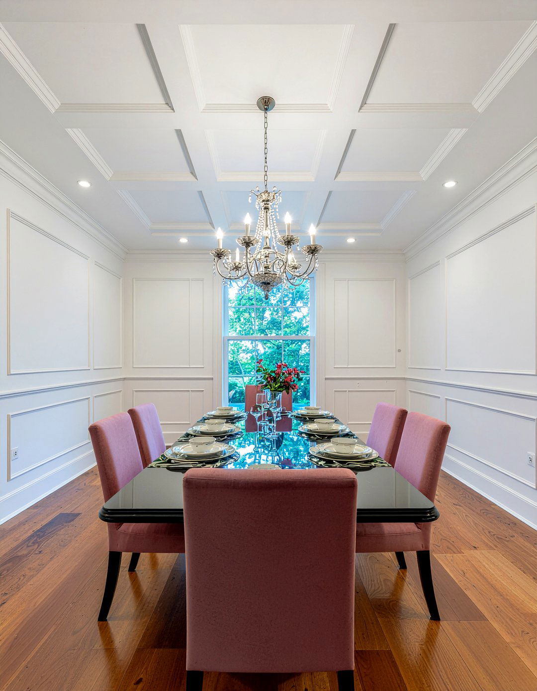 Traditional coffered ceiling with wainscoting - 30 dining room coffered ceiling ideas