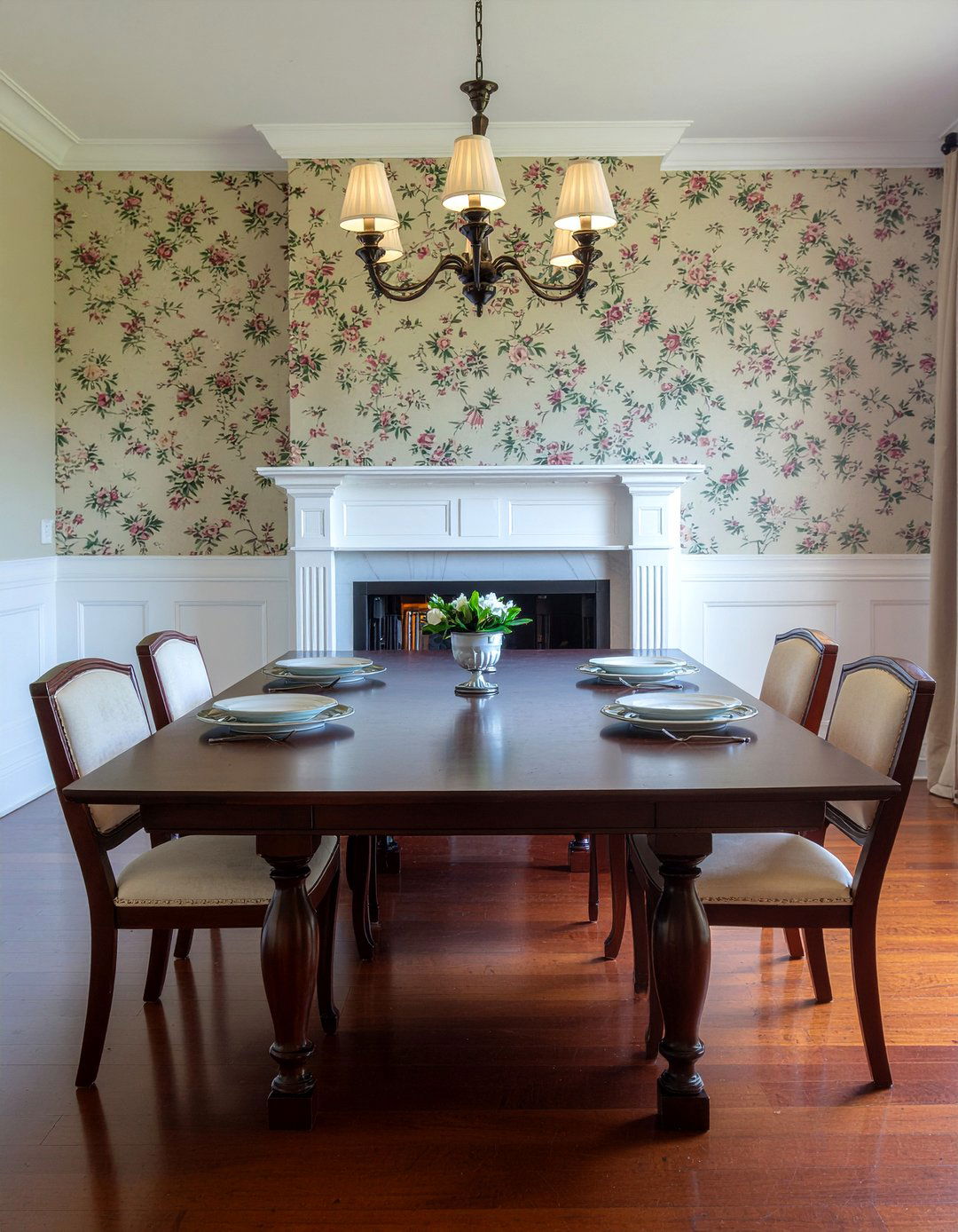 Traditional dark oak dining table - 30 oak dining table ideas