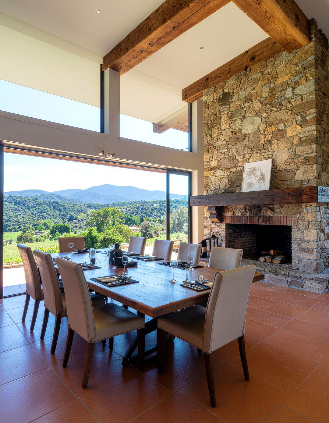 Traditional estancia style dining - 30 Argentine dining room ideas