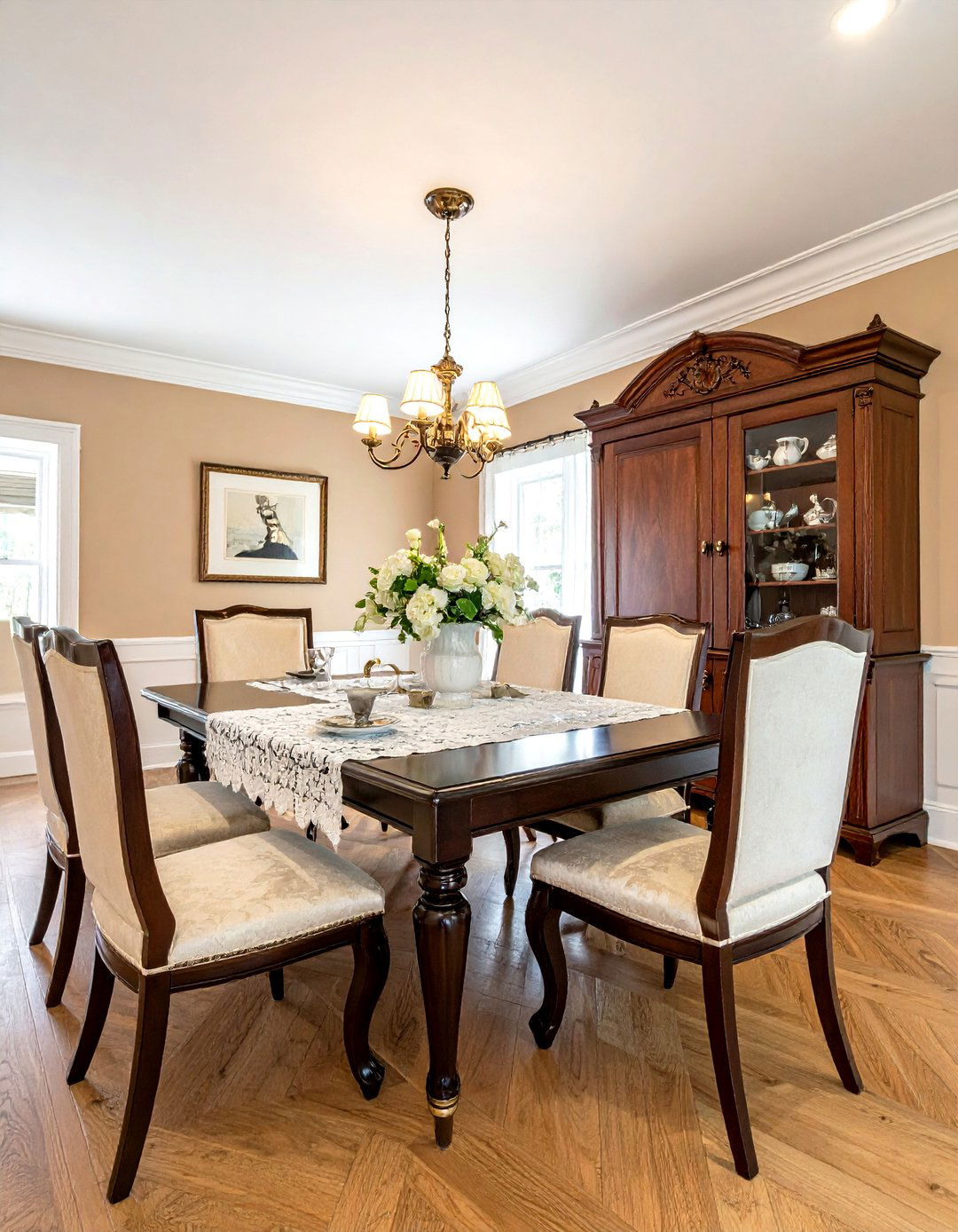 Traditional formal dining room - 30 intimate dining room ideas