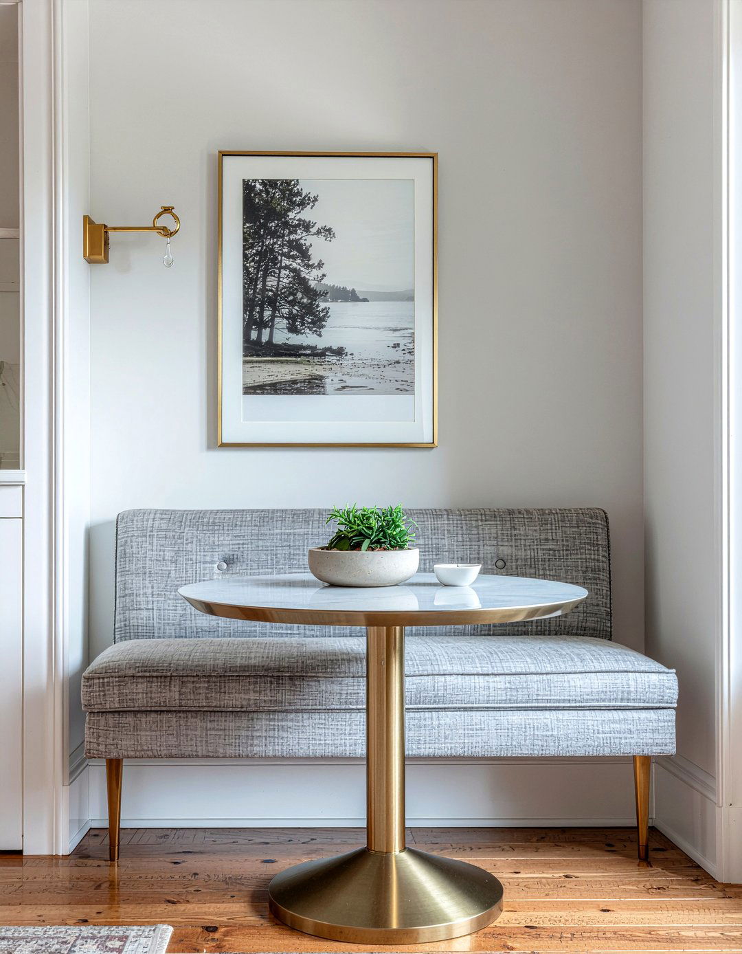 Transitional Dining Nook - 30 dining room banquette ideas