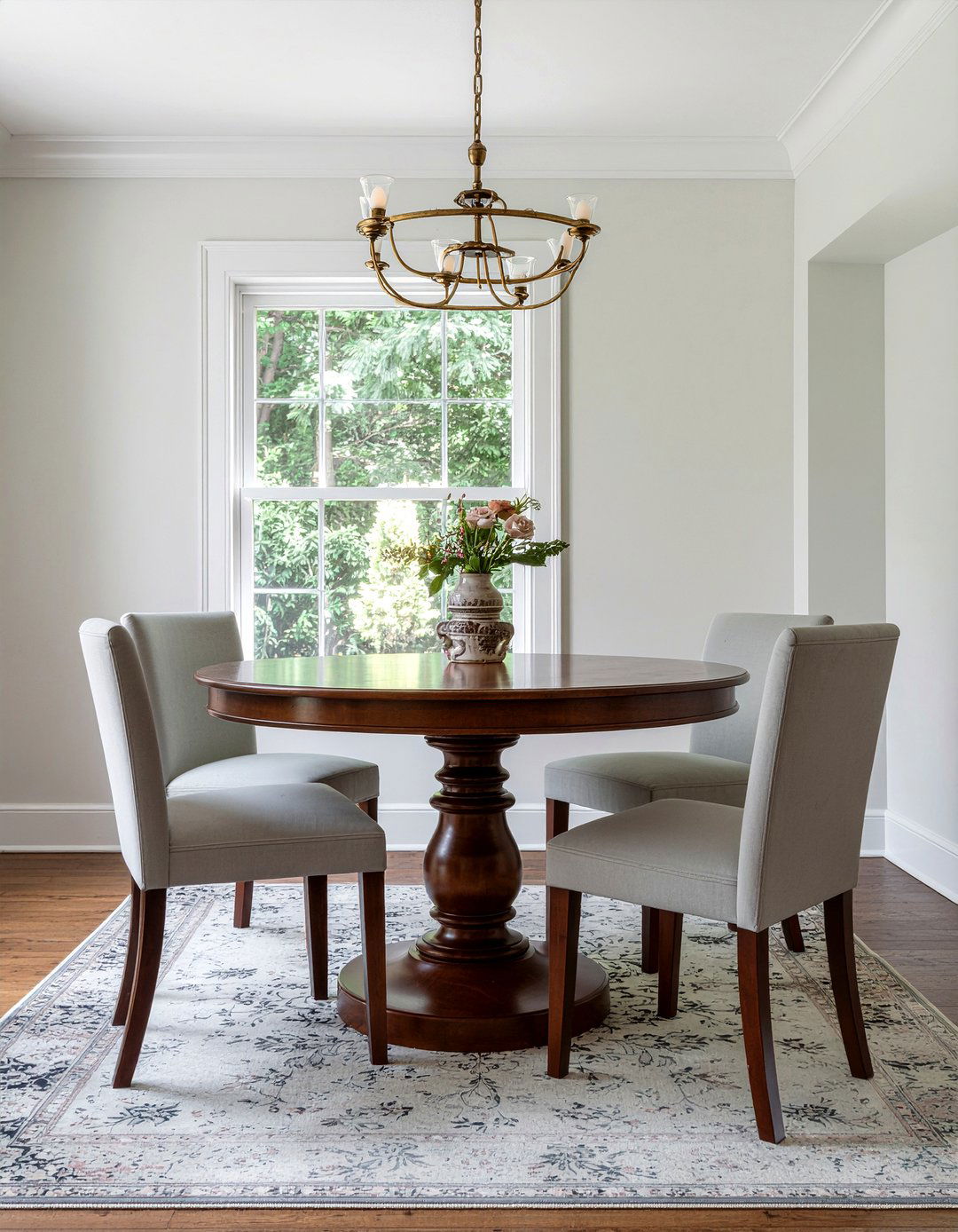 Transitional Dining Room - 30 cool neutral dining room ideas