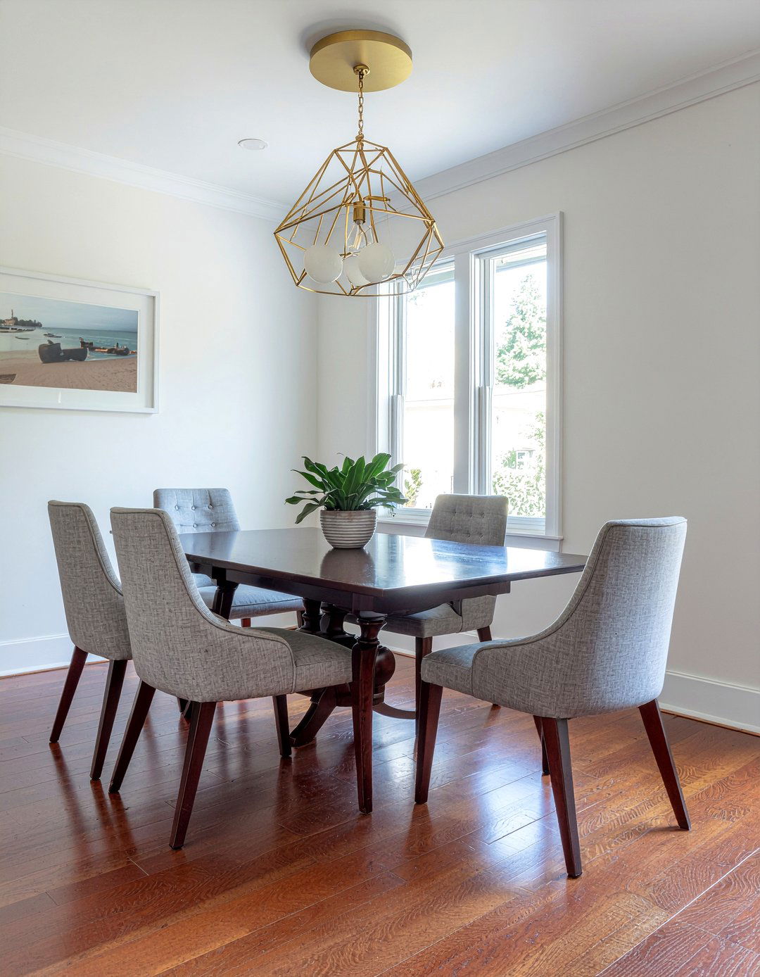 Transitional Dining Room - 30 dining room layout ideas