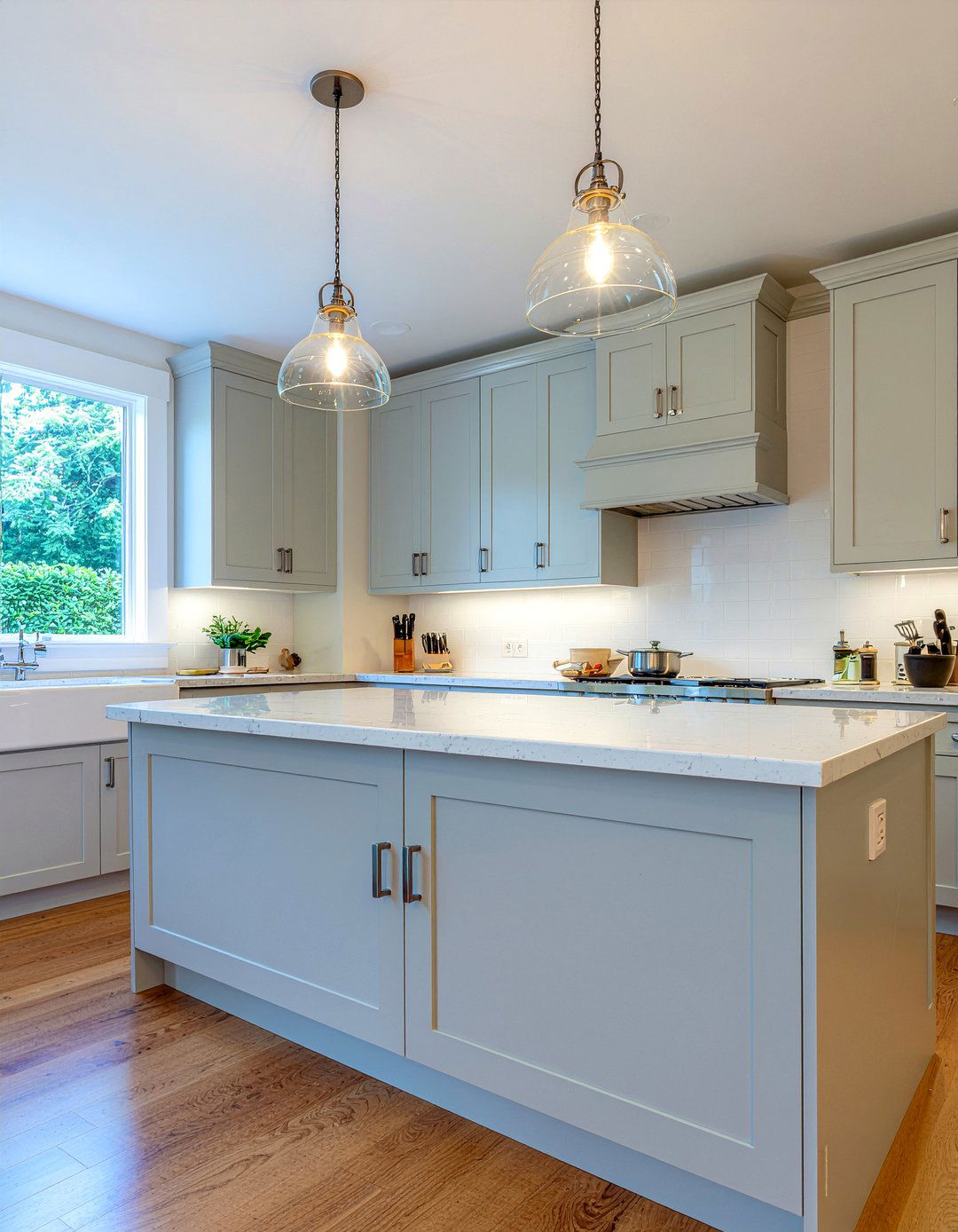 Transitional Kitchen Design - 30 parade of homes kitchen ideas