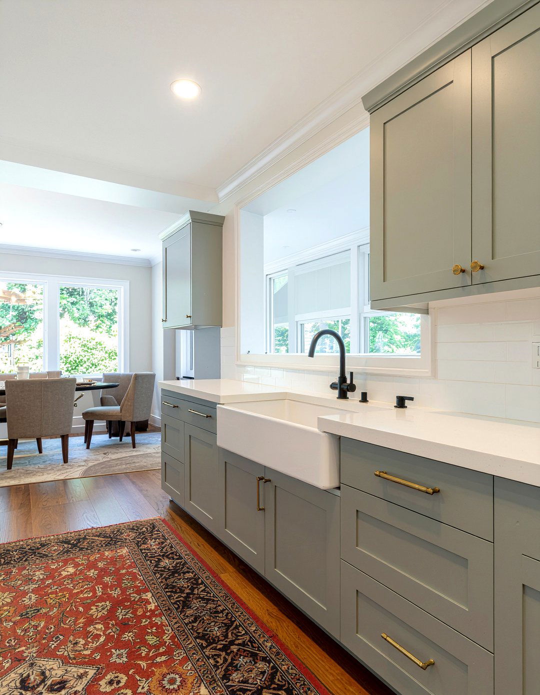 Transitional kitchen with mixed metal finishes - 30 architect designed kitchen ideas